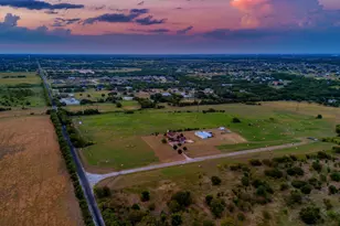 1810 Longbranch Rd, Waxahachie, TX 76065 - Photo 8