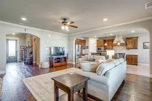 105 Legacy Downs Dr, Fort Worth, TX 76126 - Photo 10