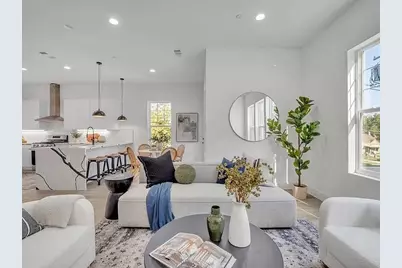 631 N Tyler Street #202, Dallas, TX 75208 - Photo 1