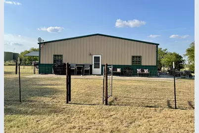 1746 Cr 4522, Decatur, TX 76234 - Photo 2