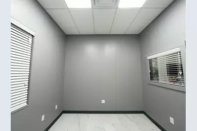 2505 S Great Southwest Parkway, Grand Prairie, TX 75052 - Photo 18