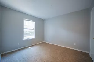 5406 Kingfisher Rd, Garland, TX 75043 - Photo 8