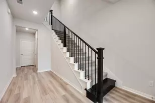 8135 Challenger Ln, Frisco, TX 75034 - Photo 10