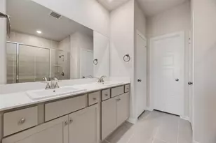 8135 Challenger Ln, Frisco, TX 75034 - Photo 16