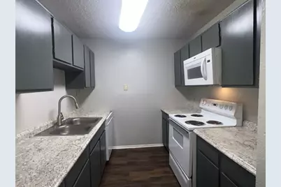 219 Fry Street #7, Denton, TX 76201 - Photo 8