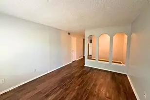219 Fry St, Denton, TX 76201 - Photo 4