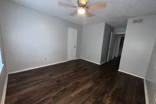 219 Fry St, Denton, TX 76201 - Photo 16