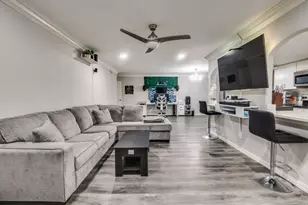 552 E Avenue J, Grand Prairie, TX 75050 - Photo 4