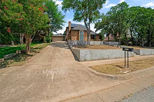 817 Shady Lake Dr, Bedford, TX 76021 - Photo 36