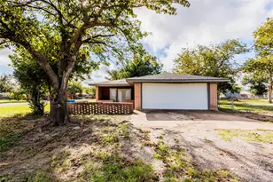 307 W Mesquite, Malone, TX 76660 - Photo 18