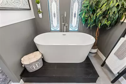 198 Catherine, Whitney, TX 76692 - Photo 16