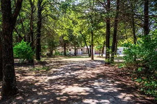 790 Sleepy Hollow Ln, Valley View, TX 76272 - Photo 2