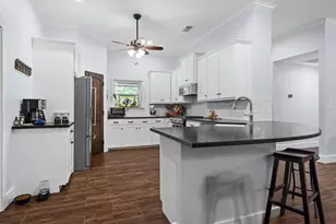 790 Sleepy Hollow Ln, Valley View, TX 76272 - Photo 10