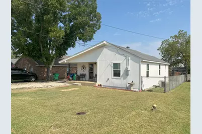 407 W Maple Street, Celina, TX 75009 - Photo 2