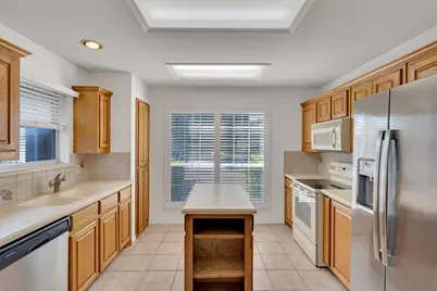 709 Azalea Trail, Waxahachie, TX 75165 - Photo 4