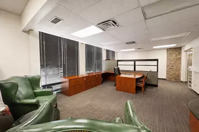 702 W Pearl Street, Granbury, TX 76048 - Photo 1