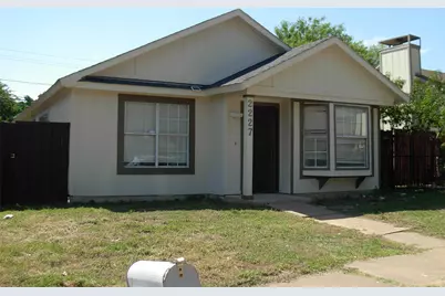2227 Nantucket Village Drive, Dallas, TX 75227 - Photo 2