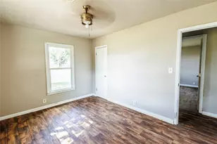 202 N Sycamore, Malone, TX 76660 - Photo 14