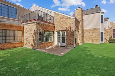 213 Cimarron Trail #2, Irving, TX 75063 - Photo 18