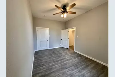 1007 E Broadway Street, Gainesville, TX 76240 - Photo 14