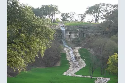 6301 Berkshire Circle, Cleburne, TX 76033 - Photo 10