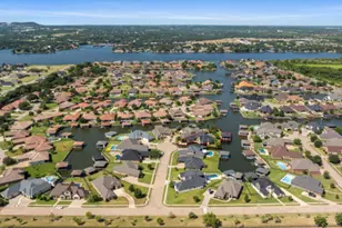 1203 Huntington Cove Ct, Granbury, TX 76048 - Photo 38