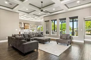 1203 Huntington Cove Ct, Granbury, TX 76048 - Photo 2