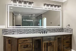 1203 Huntington Cove Ct, Granbury, TX 76048 - Photo 14