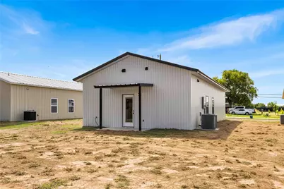 1107 E Navarro Avenue, Mart, TX 76664 - Photo 30