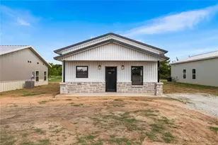 1107 E Navarro Ave, Mart, TX 76664 - Photo 2