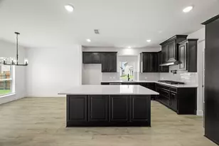 210 Tradd St, Glenn Heights, TX 75154 - Photo 8