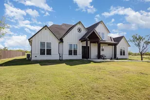 601 Gin Rd, Ennis, TX 75119 - Photo 2