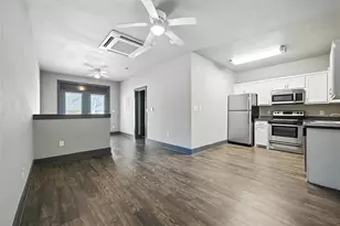 903 Fannin St, Denton, TX 76201 - Photo 4