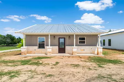 1105 E Navarro Avenue, Mart, TX 76664 - Photo 2