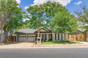 7002 Whispering Oaks Dr, Austin, TX 78745 - Photo 2