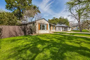 3705 Rockdale Dr, Dallas, TX 75220 - Photo 2