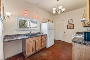 255 Baughman Hill Rd, Azle, TX 76020 - Photo 10