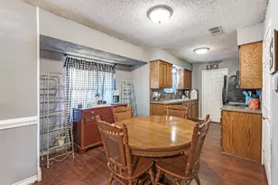 600 Sue Ann Ln, Burleson, TX 76028 - Photo 8