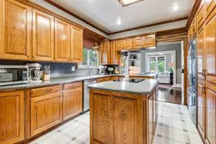 1107 E Marvin Ave, Waxahachie, TX 75165 - Photo 10