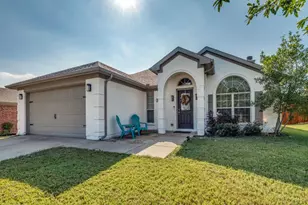 312 Sagebrush Ln, Waxahachie, TX 75165 - Photo 1