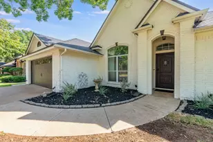 8 Waterwood Ct, Mansfield, TX 76063 - Photo 2