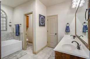 1688 Laramie Ln, Burleson, TX 76028 - Photo 22