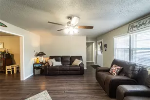 1406 Bliss St, Cisco, TX 76437 - Photo 4