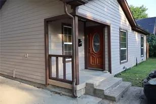 941 SW 4th St, Grand Prairie, TX 75051 - Photo 2