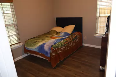 941 SW 4th Street, Grand Prairie, TX 75051 - Photo 8