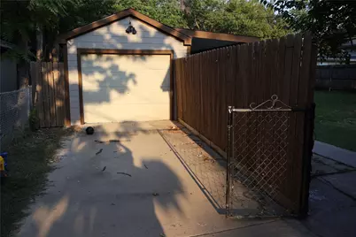 941 SW 4th Street, Grand Prairie, TX 75051 - Photo 4