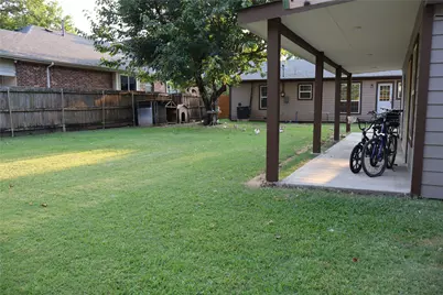 941 SW 4th Street, Grand Prairie, TX 75051 - Photo 16