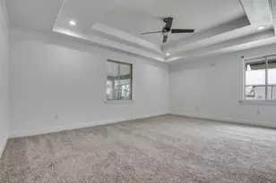 568 W Hammond St, Lancaster, TX 75146 - Photo 10