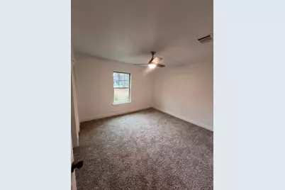 568 W Hammond Street, Lancaster, TX 75146 - Photo 14