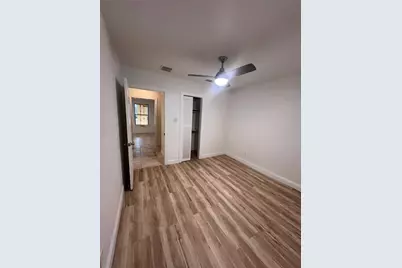 568 W Hammond Street, Lancaster, TX 75146 - Photo 24